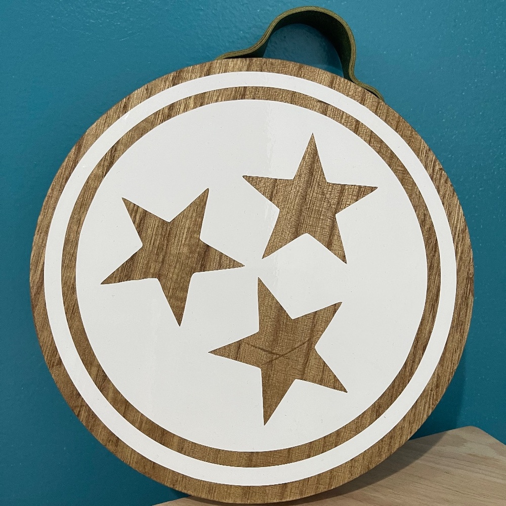tristar hanging wall decor